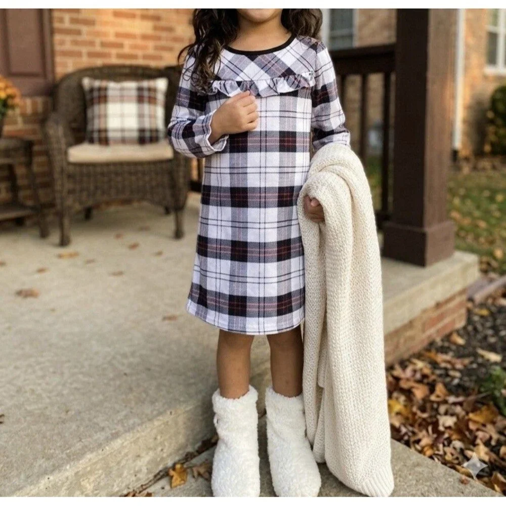Wondershop Target Kids Size 5 Plaid Nightgown Black White Red Ruffle Sleepwear
